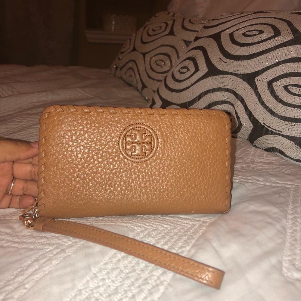 Tory Burch wallet